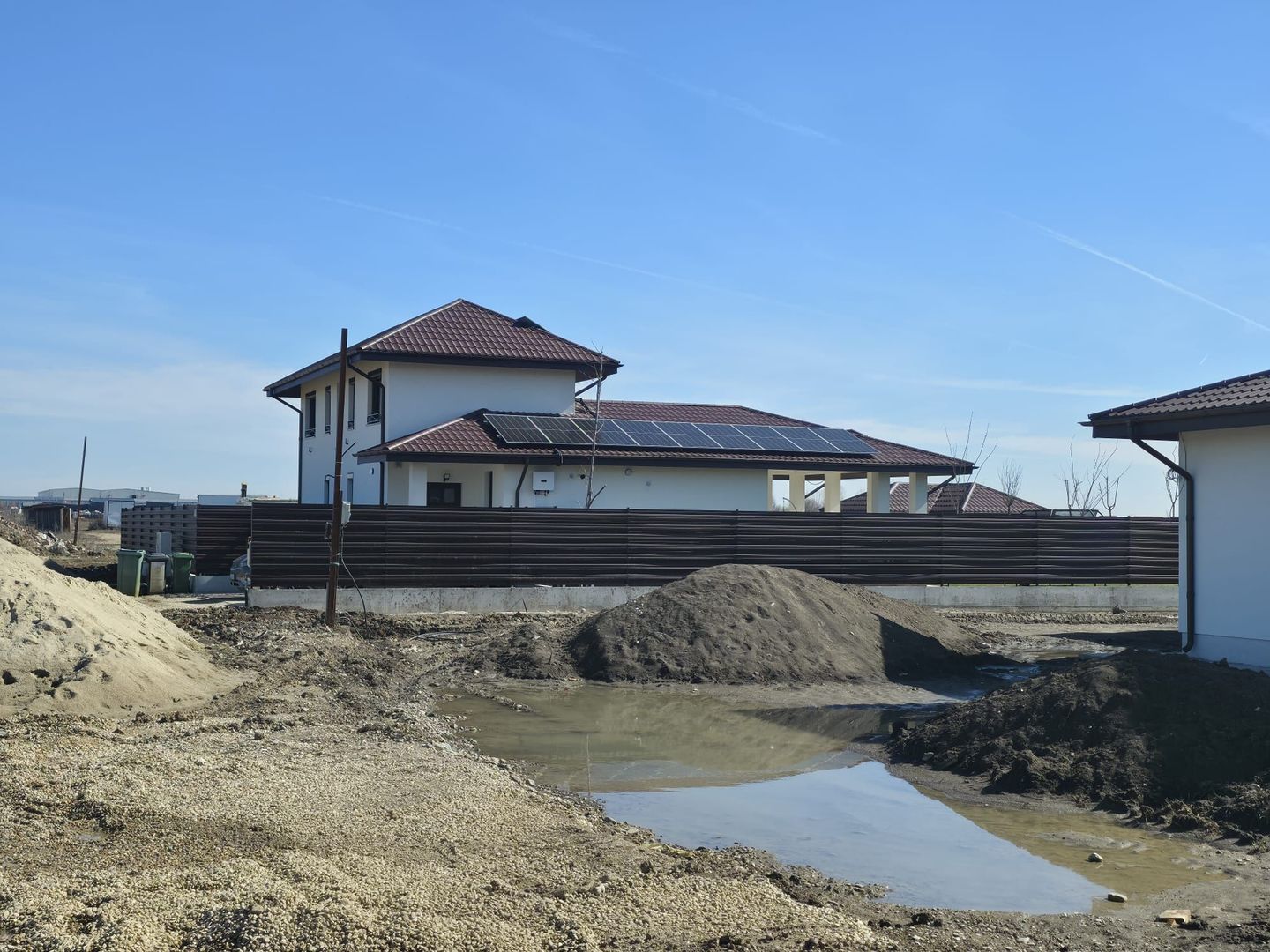 Casa in regim P+1ER de vanzare in Baltoesti - Poză 6