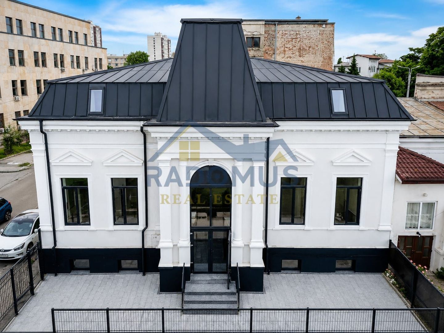 Vilă Premium Ultracentrală | 441 mp | Renovată  Integral 2025 | - Poză 4