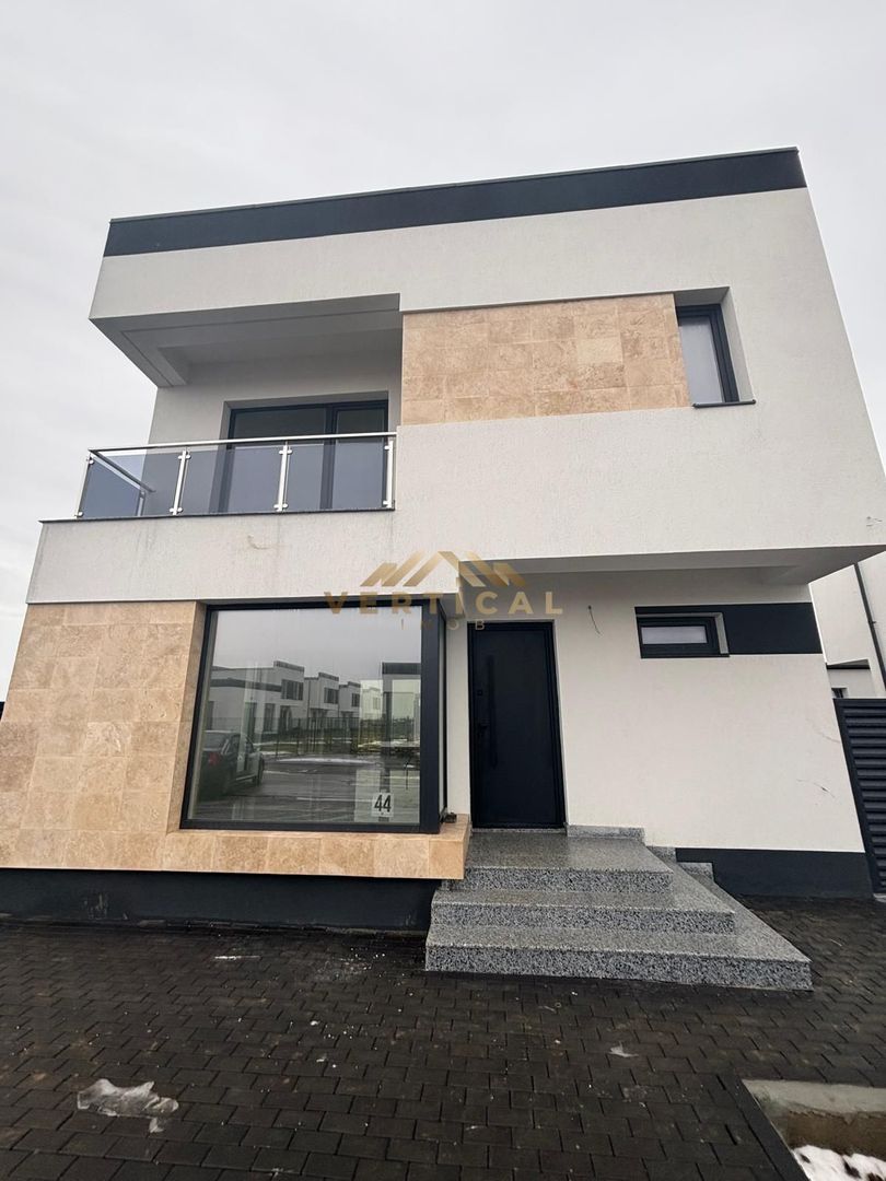 Locuință P+E modernă, 3 băi, teren generos de 323 mp - Poză 2