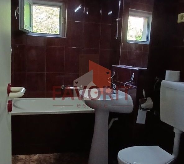 1 camera | etaj 1 | mobilat si utilat | zona excelenta | - Poză 7