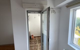 Vânzare garsonieră decomandată, spațioasă – zonă Drumul Sării / Sebastian - Poză 3