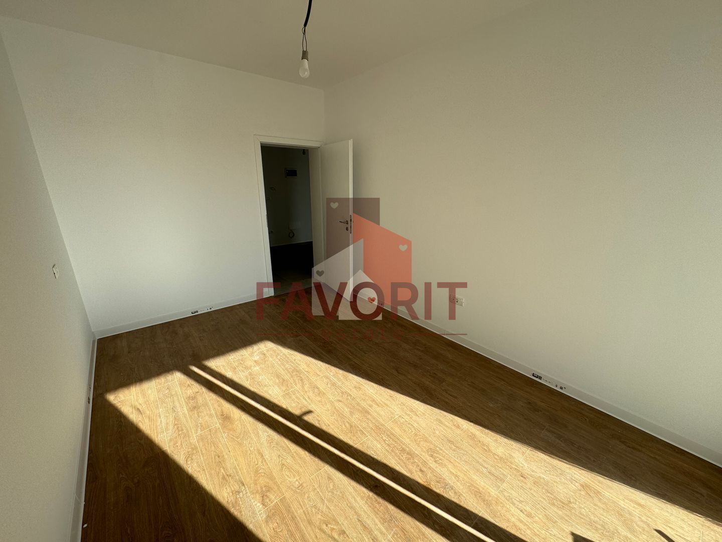 Decomandat. Terasa generoasa. Spatiu de depozitare in Pod. - Poză 7