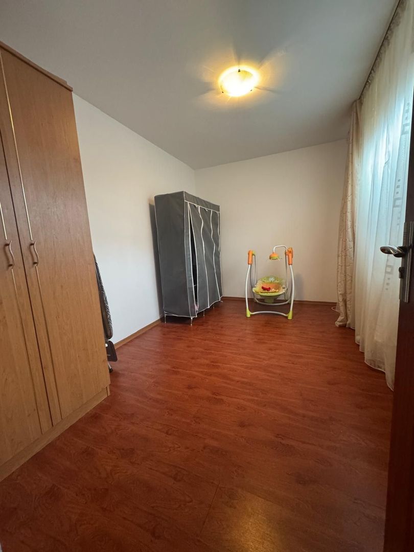 Casă de vânzare pe strada Sabarului - Poză 3