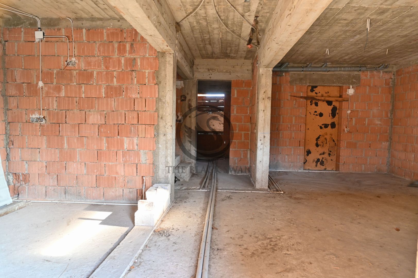Casa la rosu de vanzare | Iordacheanu - Valea Cucului | Comision 0% - Poză 6
