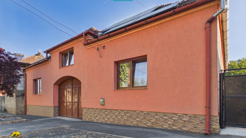 Casă pasivă cu 3 camere în Lipova - Poză 1