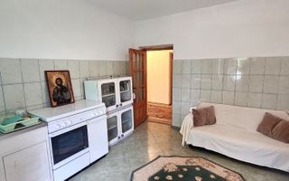 Casa la sol cu teren 1055 mp si livada - Vanatori, Galati - Poză 7
