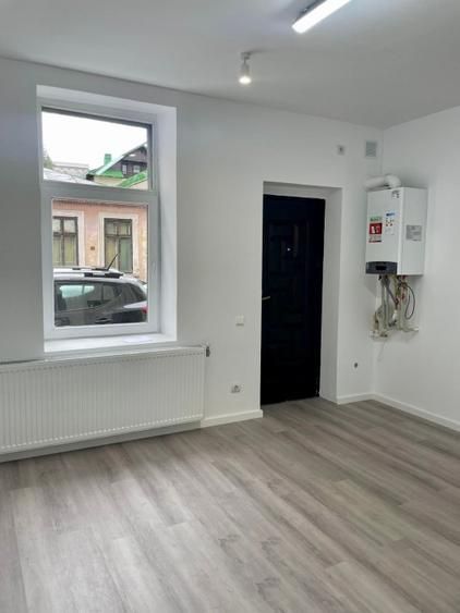 Spațiu comercial complet renovat – 5 min de Gara de Nord / 10 min Piata Victorie - Poză 1