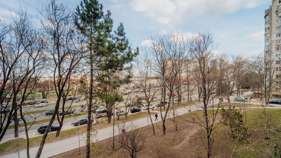 Apartament cu 3 camere - Poză 11