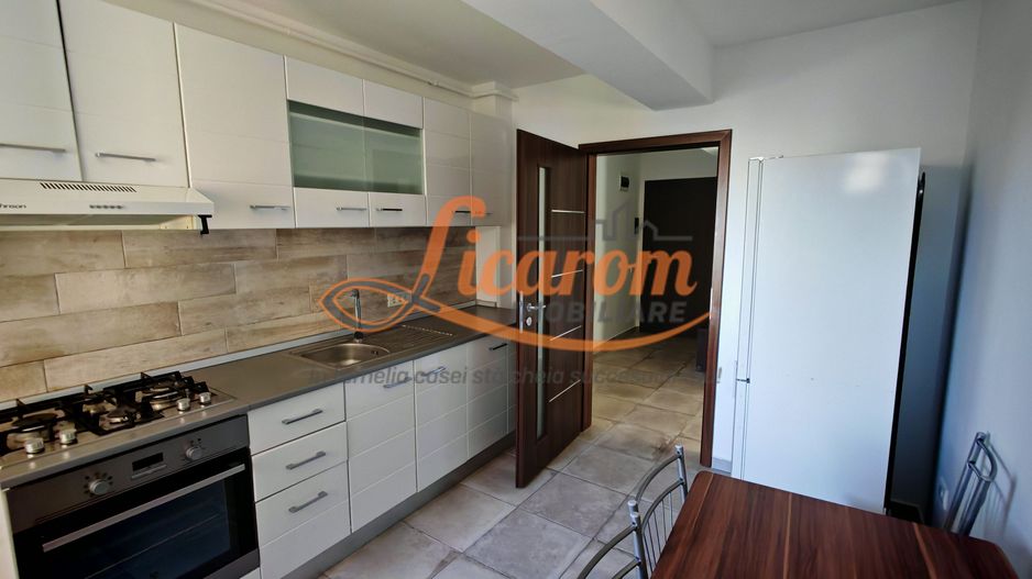 Apartament 2 camere,decomandat,bloc NOU,zona Judetean,mobilat,utilat - Poză 4