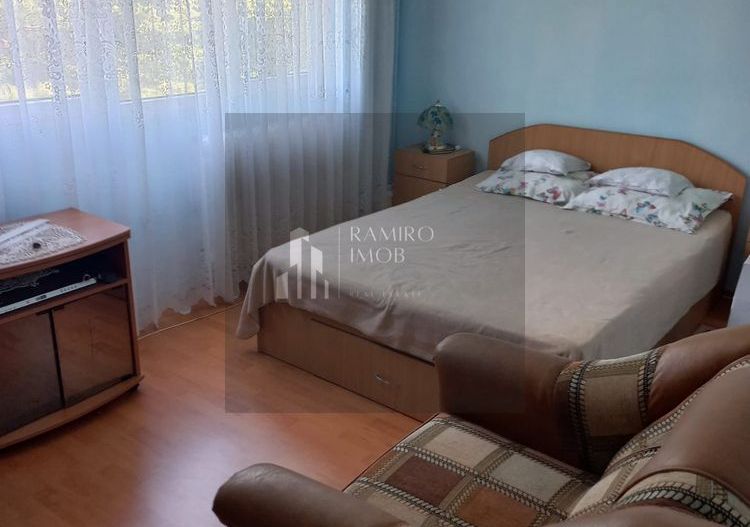 Apartament 3 camere, bloc 4 etaje, Berceni, 67mp - Poză 1