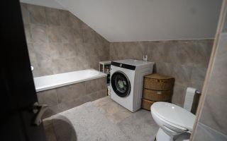 APARTAMENT 3 CAMERE CU MANSARDĂ DE VÂNZARE - Poză 4