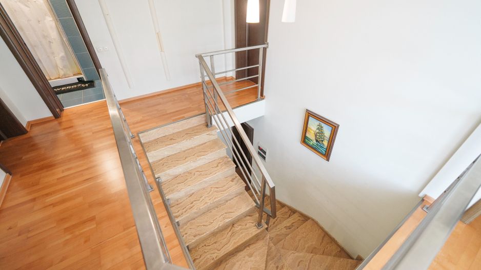 Casa de vanzare Ford Cassia Park - Poză 9