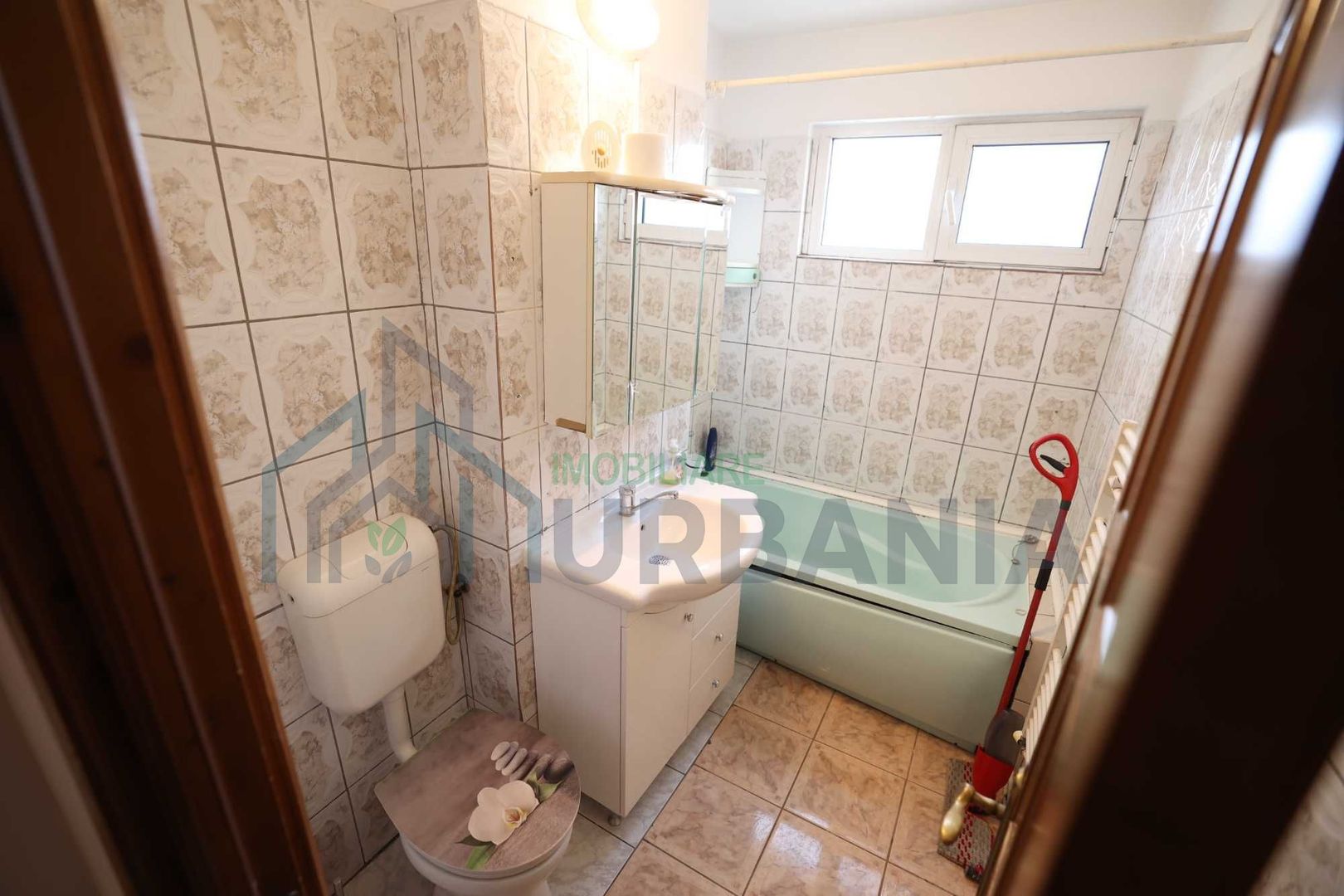 Închiriez apartament cu 2 camere PODU ROȘ - Poză 7