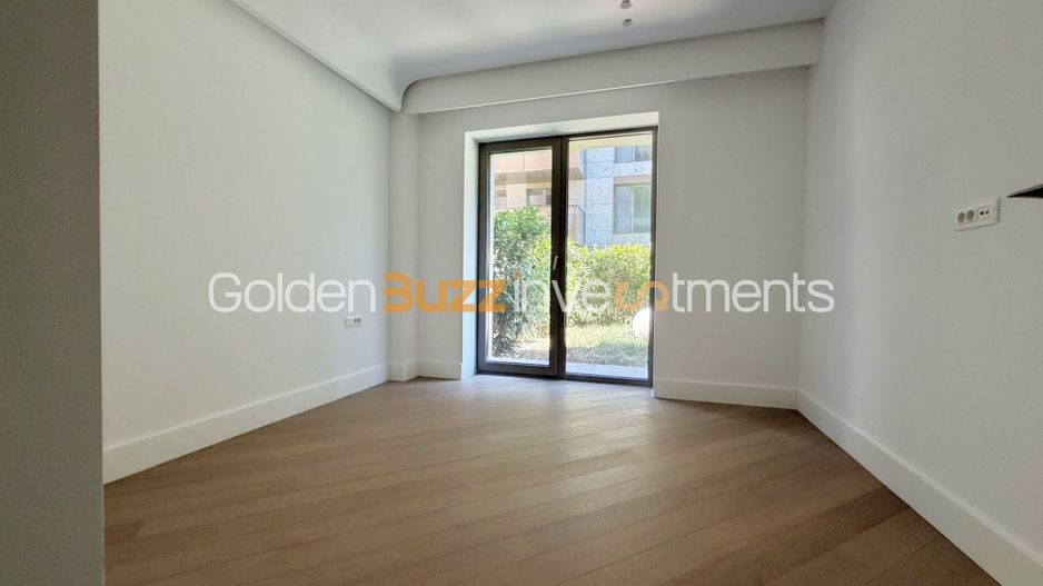 Apartament 3 camere cu grădină Cortina 126 | Parcare - Poză 2