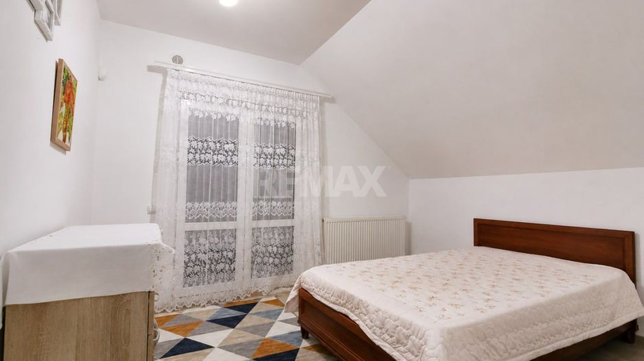 Casă generoasă cu 2 Nivele și confort modern – 10 Ari, Băcioi (sat Frumușica) - Poză 16