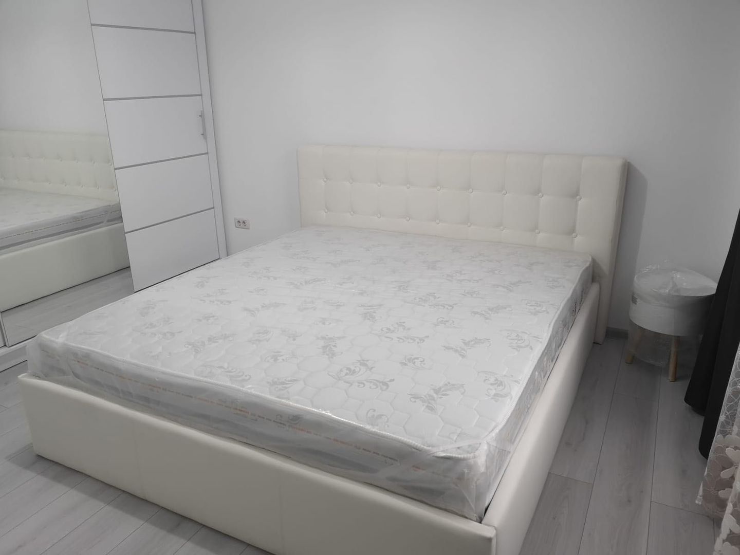 Apartament 2 camere Soarelui bloc nou parter cu gradina - Poză 7