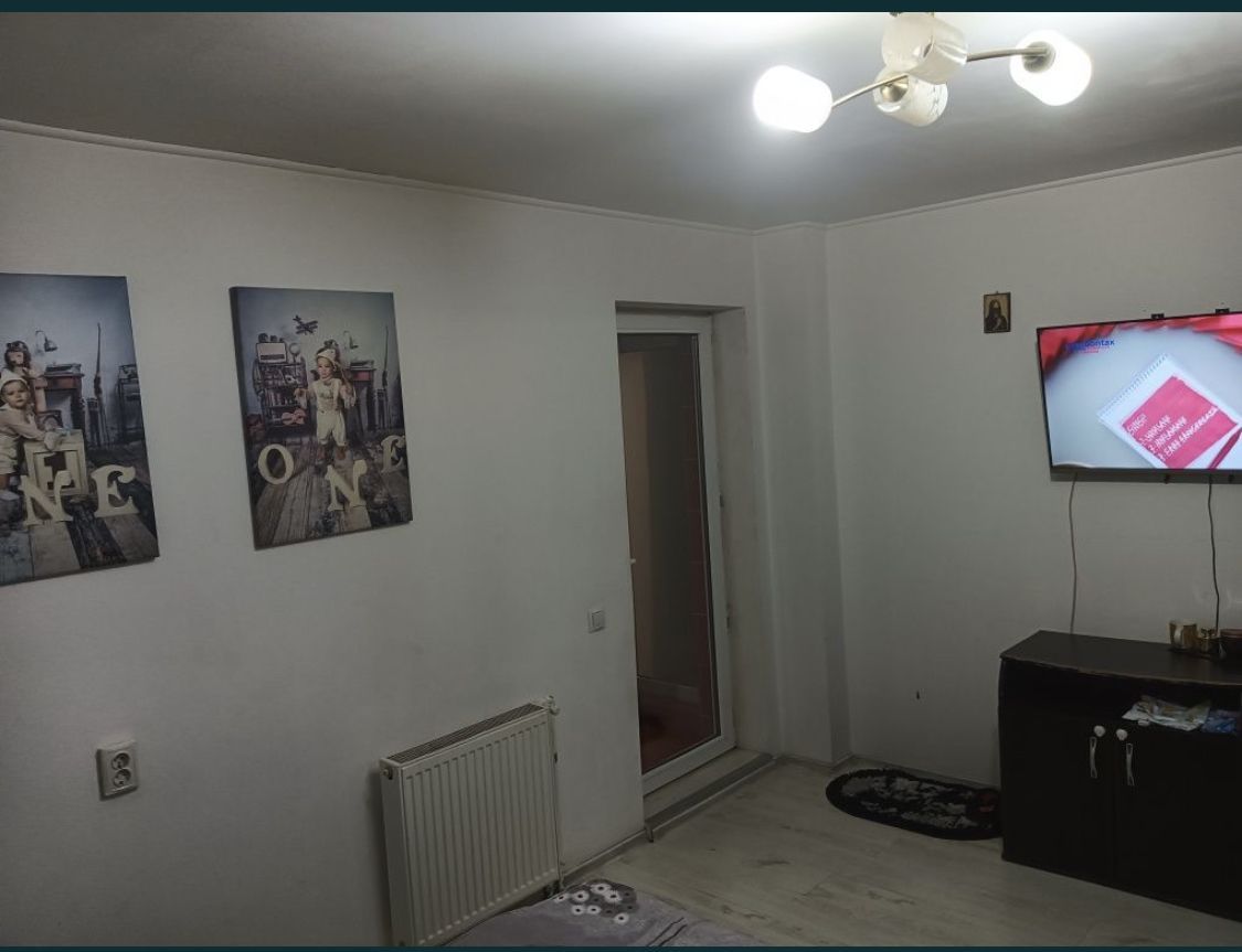 Vand apartament 2 camere decomandat - Poză 1