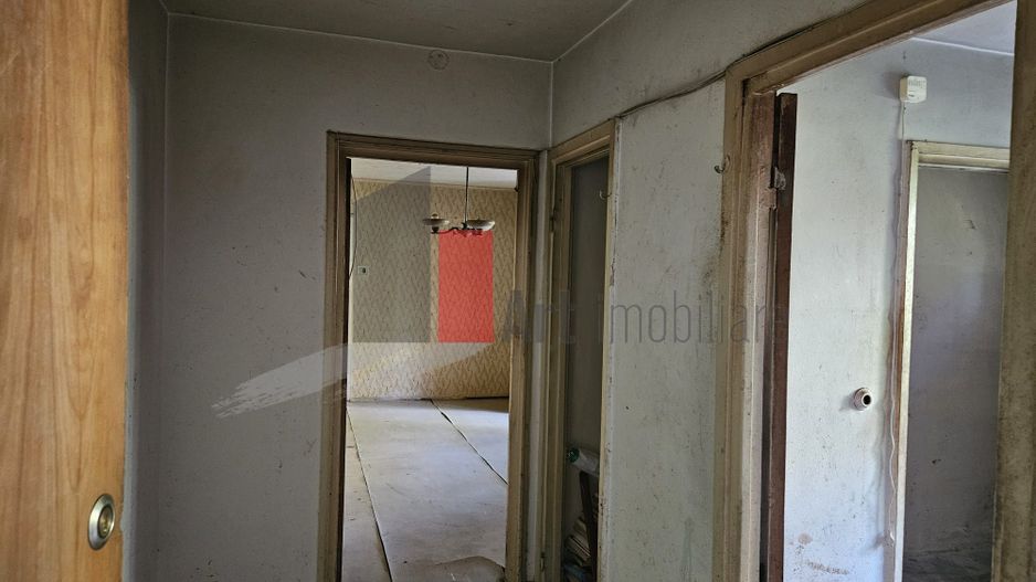 Urgent! Apartament 3 camere piata Minis - Poză 3
