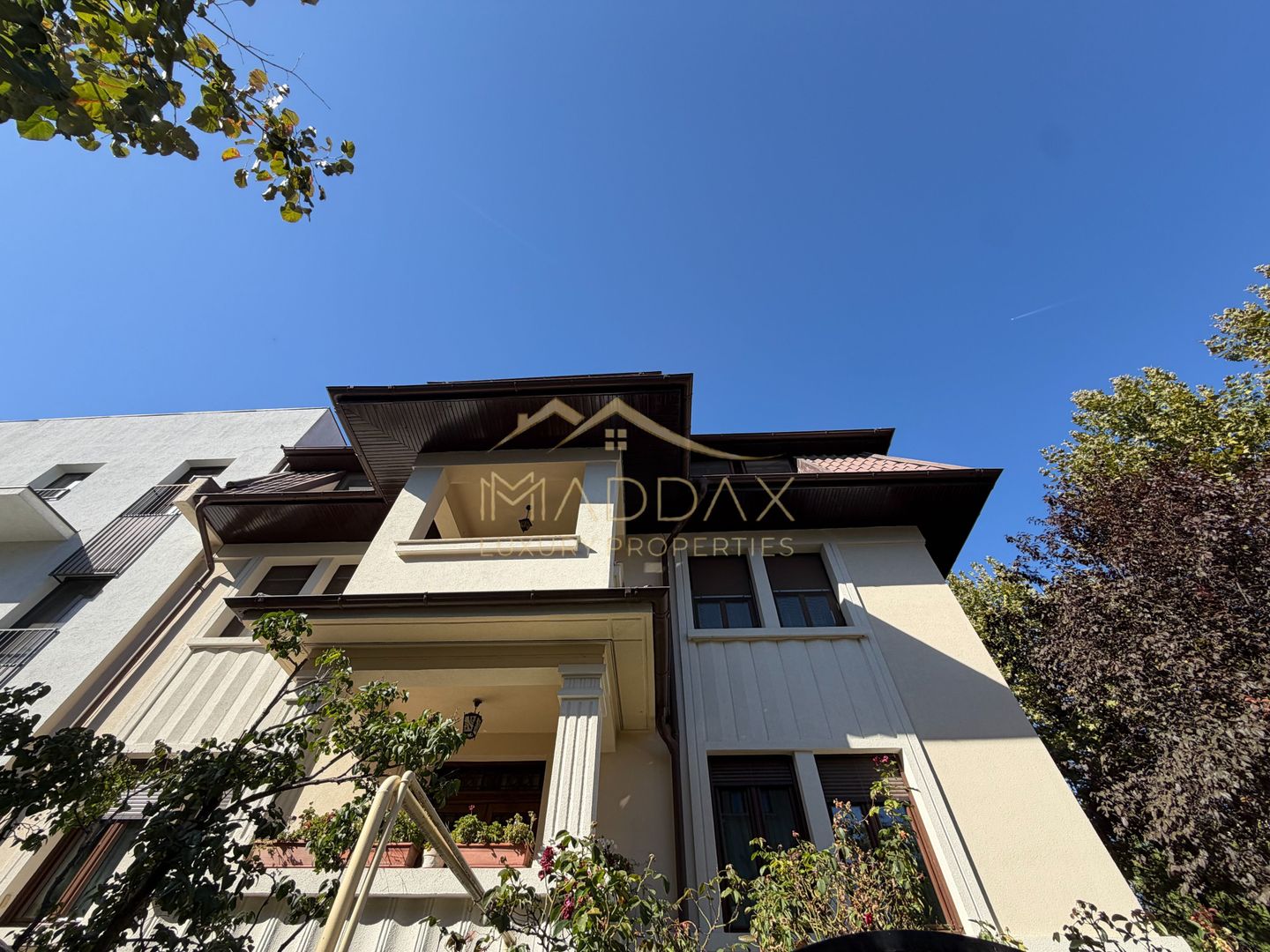 Apartament de inchiriat /4 camere in vila *153mp* +parcare / Dorobanti Capitale - Poză 3