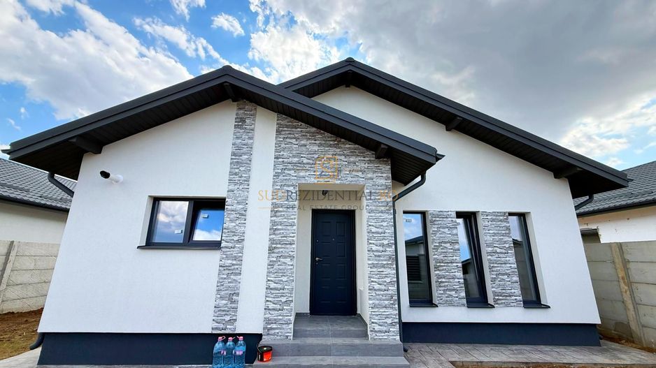 Casa individuala / Teren 427mp / 4 Camere / 2 Bai - Poză 1