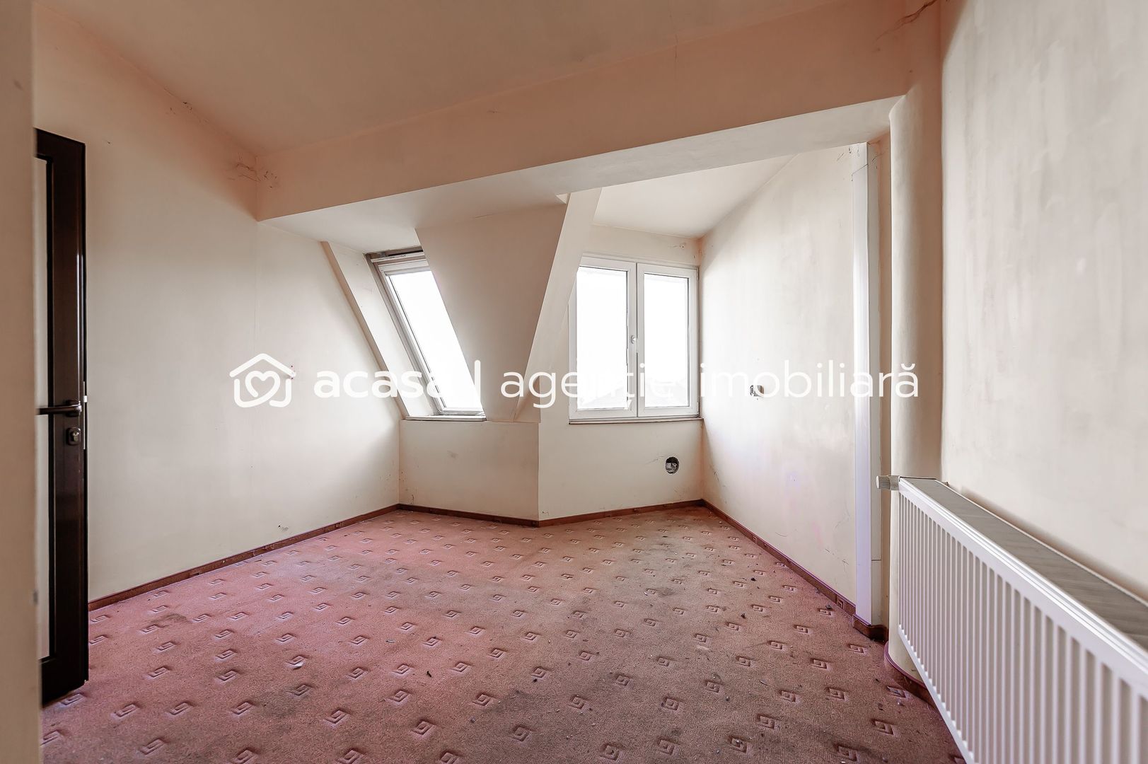 Spațiu generos în centrul Aradului. Ideal pentru birouri sau cabinete - Poză 7