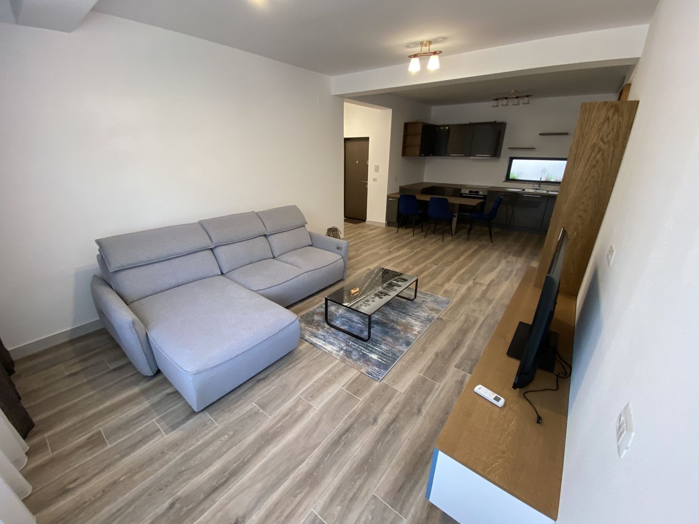 Apartament Dumbravita aproape de Padure - Poză 10