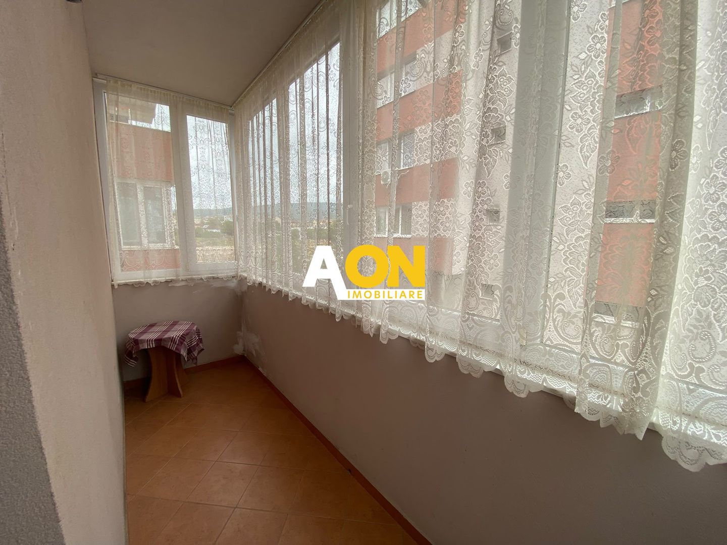Apartament 2 Camere, Complet Mobilat, Etaj 1,Zona Centru, Bloc Nou - Poză 3