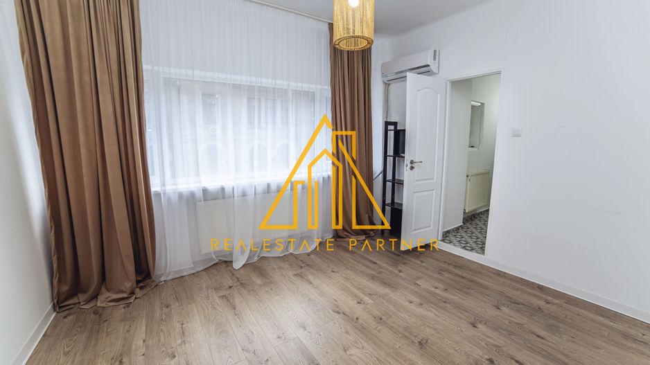 Apartament 4 camere renovat, central, ideal rezidențial sau activitate business - Poză 16