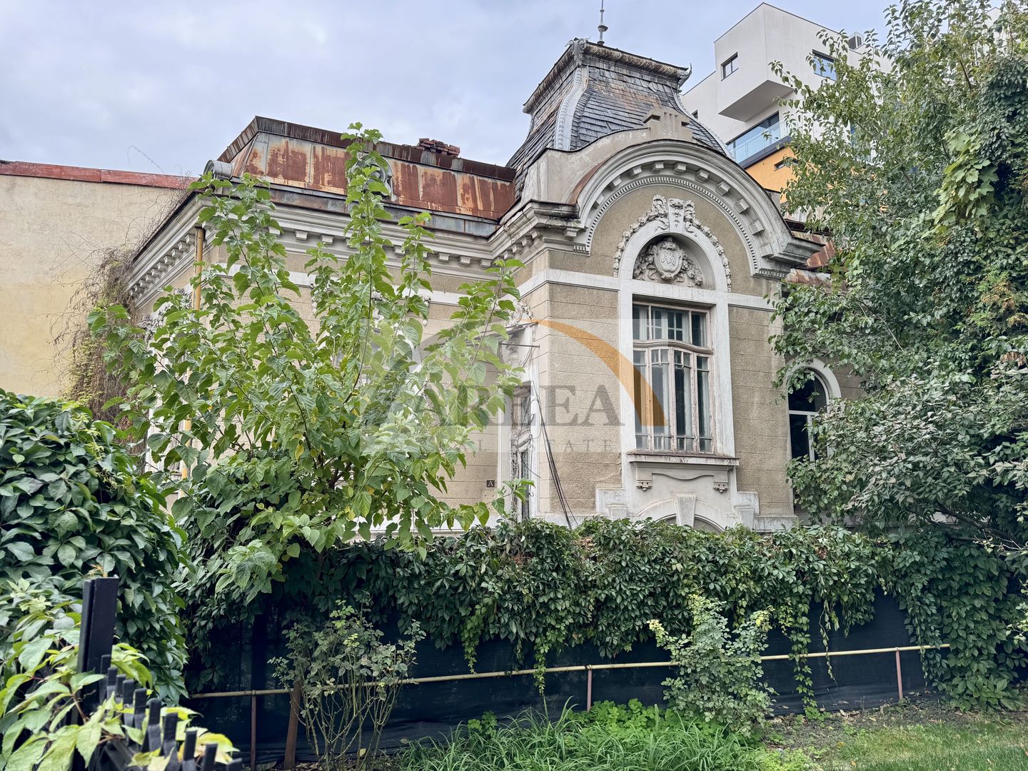 Vila interbelica si teren 501 mp in proprietate, un sigur proprietar ! - Poză 4