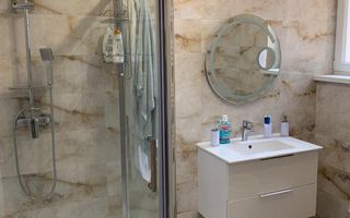 De vanzare apartament 3 camere/ zona Tractorul - Poză 3