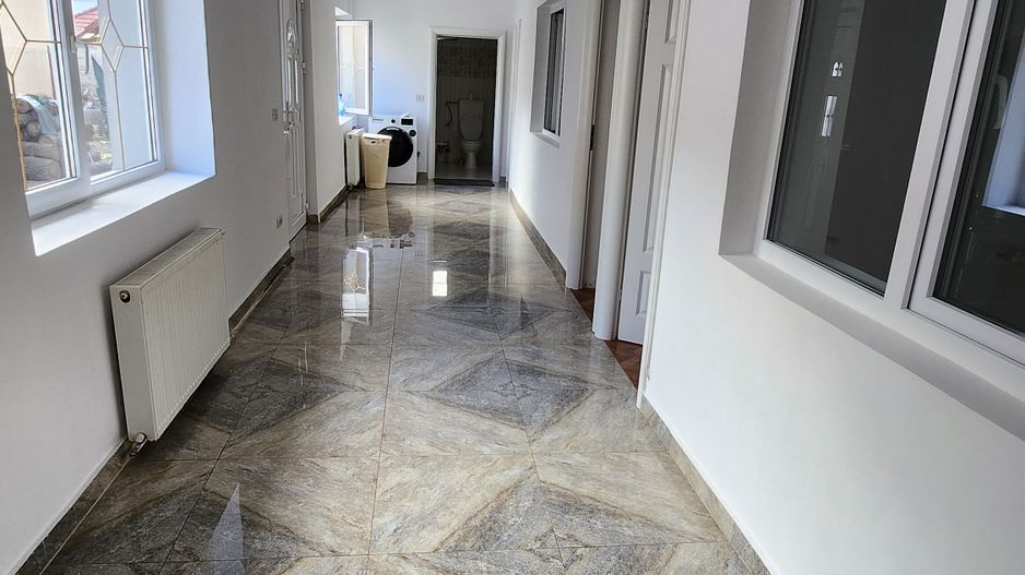 Casa individuala zona Plopi - Poză 1