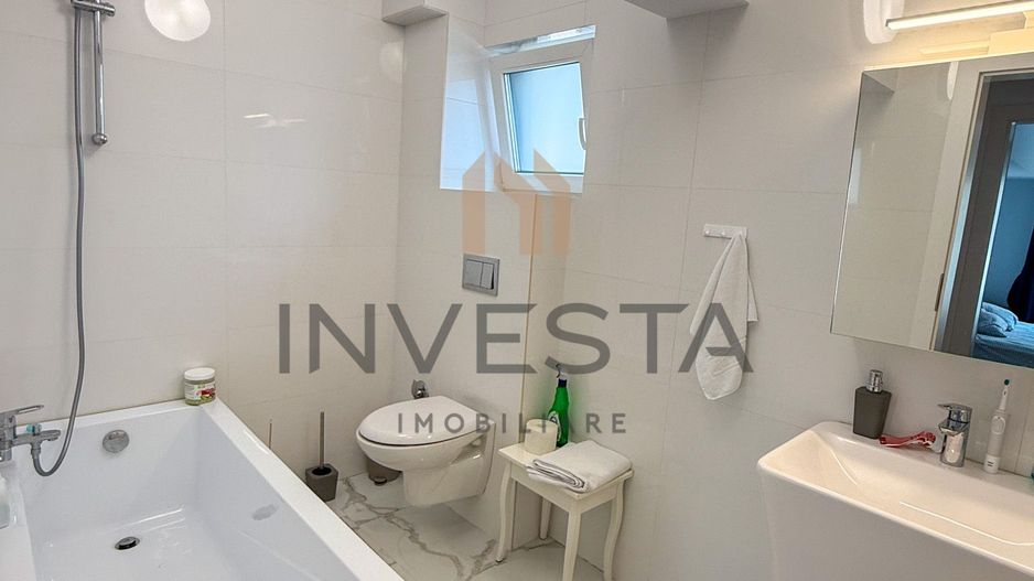 Casa insiruita cu finisaje moderne in cartierul Europa! - Poză 16