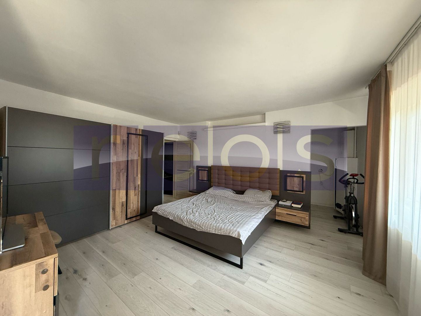 VANZARE VILA 6 CAMERE | EROII REVOLUTIEI | CURTE | 2 LOCURI DE PARCARE - Poză 19