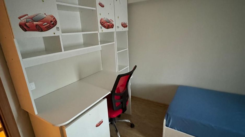 De inchiriat apartament cu 3 camere, Str. Nae leonard, etaj 3, 500 E - Poză 6