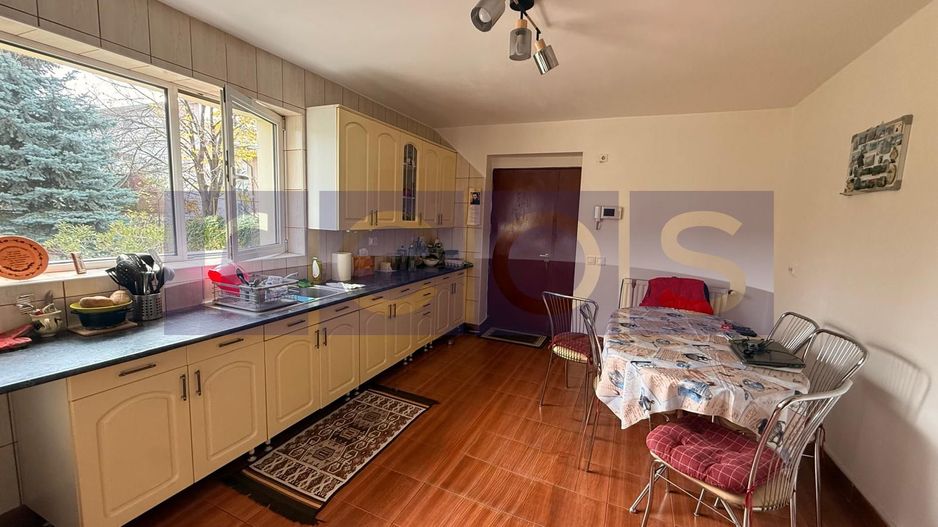 VANZARE VILA LA CHEIE | 280 MP | 1080 MP TEREN | 7 CAMERE | FUNDENI | - Poză 10