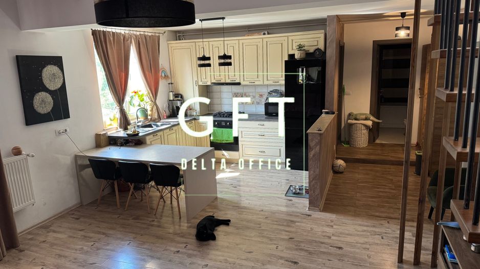 🏡 Apartament pe 2 nivele, 4 camere - de vânzare – Bulevardul Independenței - Poză 1