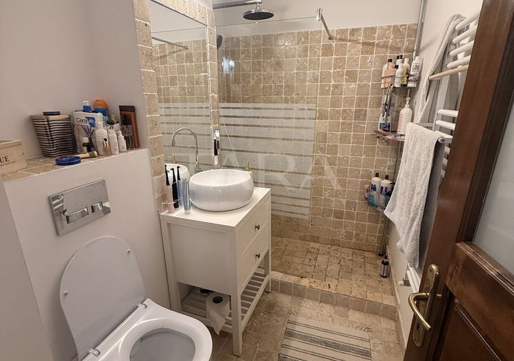 Apartament elegant cu 3 camere și 2 băi, strada Primăverii. - Poză 8