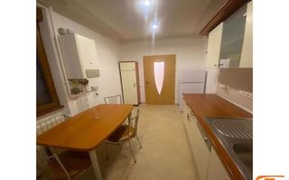 3 camere decomandat lux zona Medicina - CENTRALA PROPRIE - Poză 4