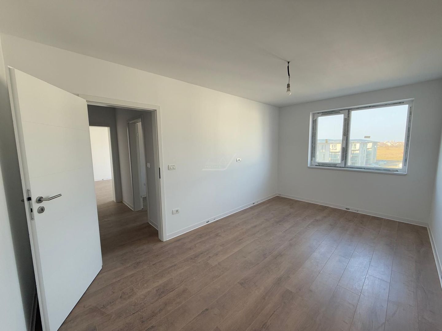 Decomandat. Spatios. Loc de parcare. - Poză 7