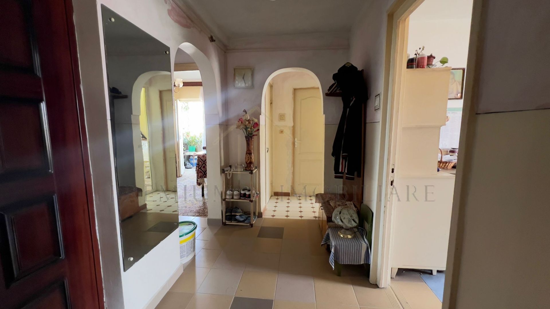 Super Oferta - Apartament cu 3 camere  - Decomandat - Poză 2