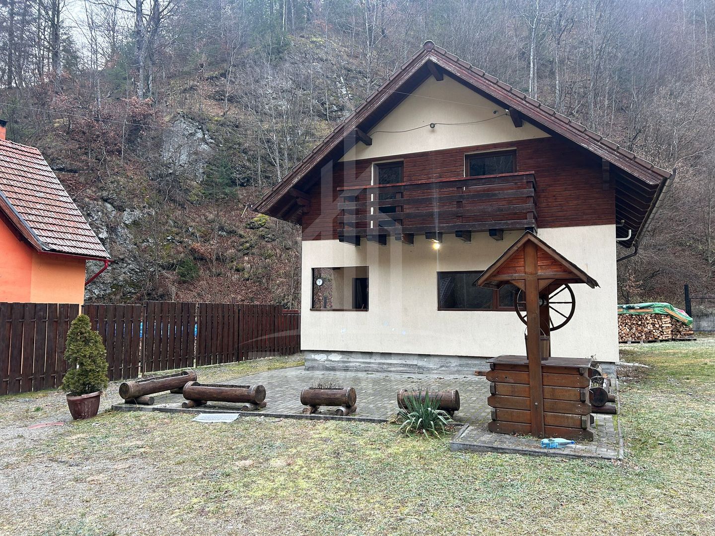 Casă de vacanță în Râu Sadului - Poză 14