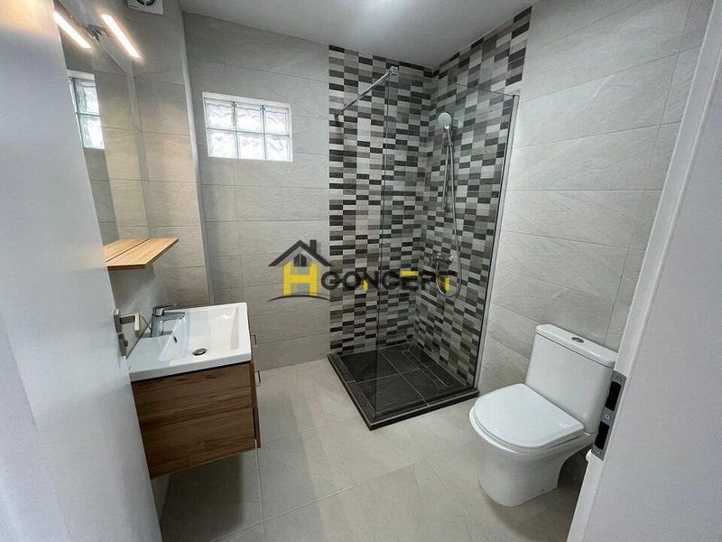 Inchiriere Vila cu 4 apartamente Parcare proprie - Poză 5