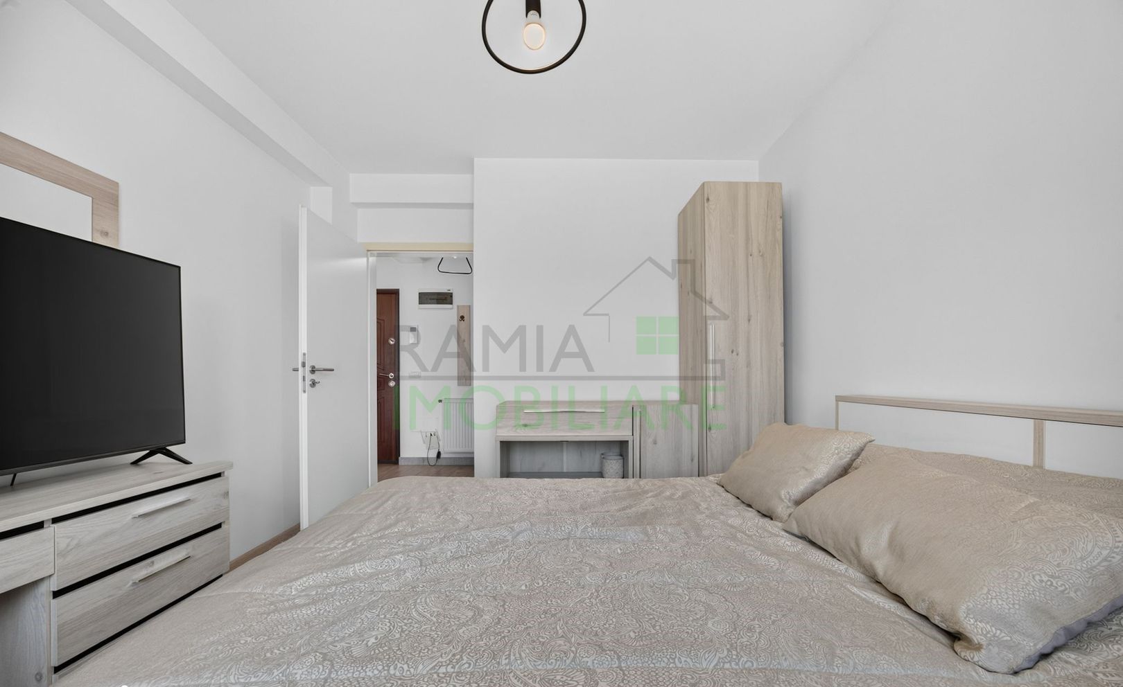 Apartament 2 camere,mobilat și utilat, parcare inclusă - Poză 8