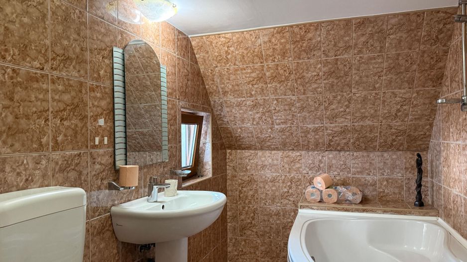 Apartament spațios cu 3 camere | 2 băi | Dressing | Otopeni - Poză 15