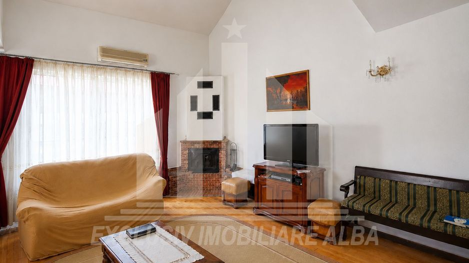 Casa individuala | 240 mp | 730 mp teren | Toate utilitatile | Cetate - Poză 2