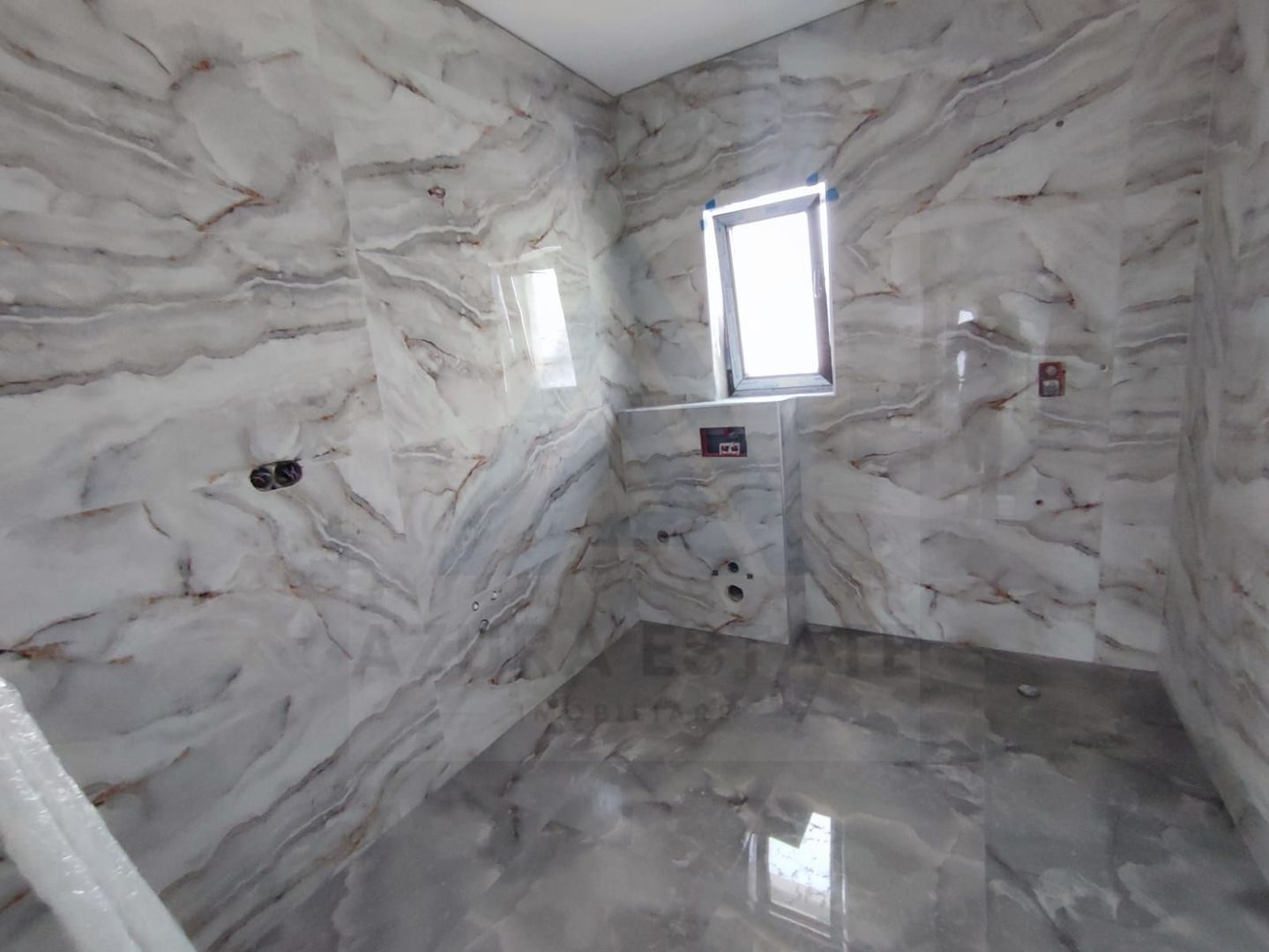 Casa la cheie cu 4 camere 2 bai curte 185 mp liberi pe Calea Cisnadiei - Poză 11