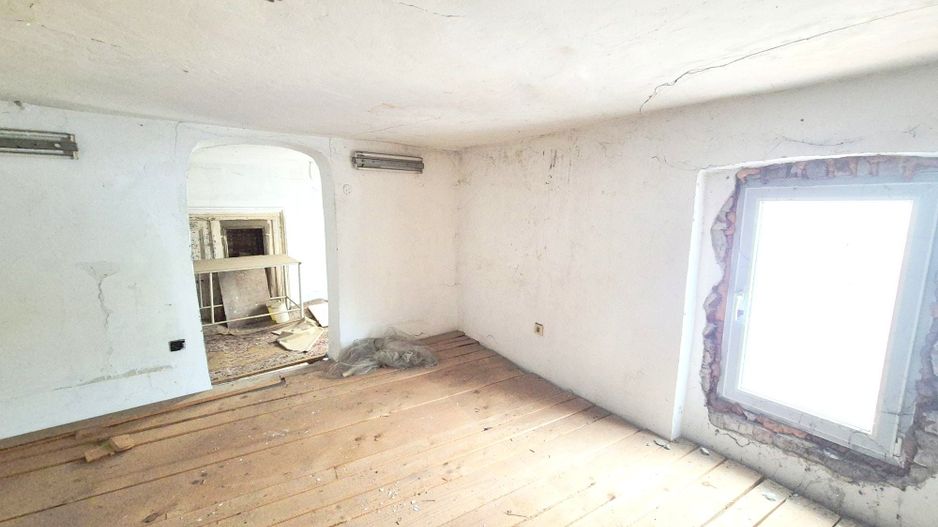Casa de vanzare pretabila locuinta sau afacere | 13 Septembrie - Poză 11