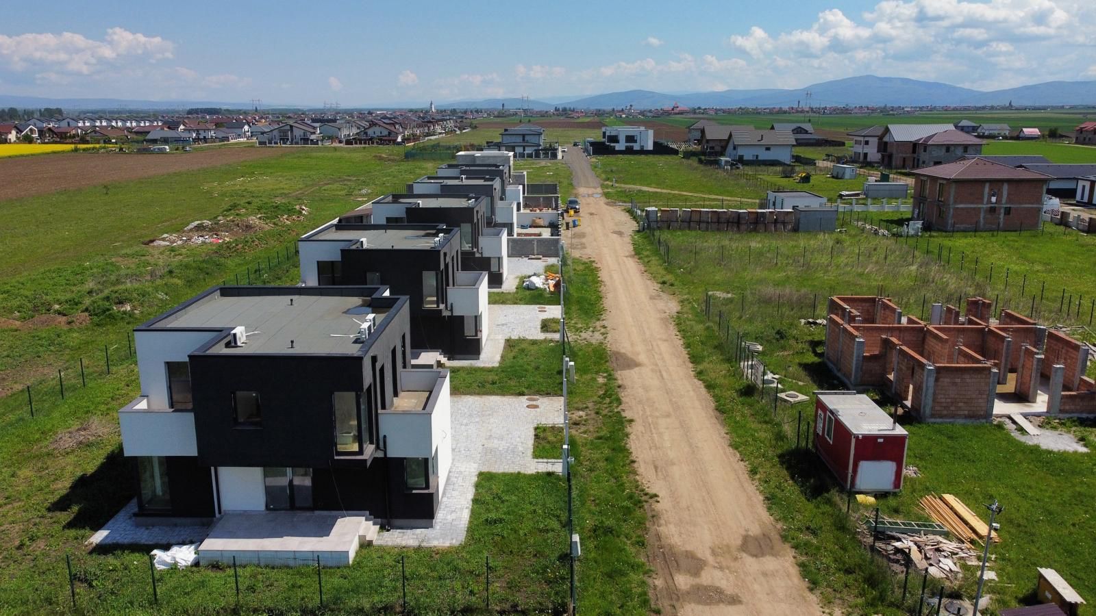 Casă/Vilă cu 5 camere de vânzare - Sânpetru - Poză 6