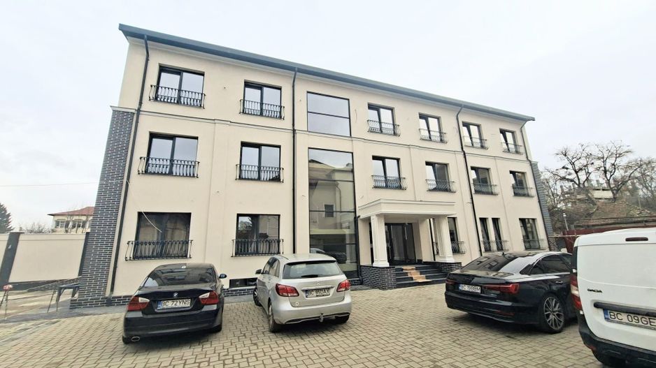 🏢 DE ÎNCHIRIAT | Clădire Premium 750 mp | Ultracentral Bacău - Poză 2