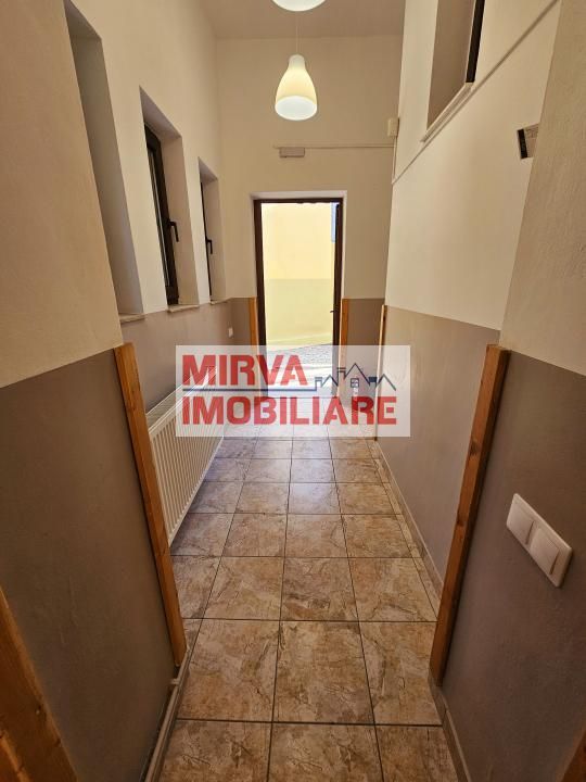 🏢 Spațiu de birouri – 5 camere, 3 băi – Mansardă vilă, Central - Poză 46